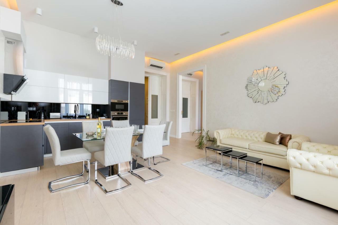 Grand Designer Dream Home In The Center W 3Br/3Bath Budapest Luaran gambar