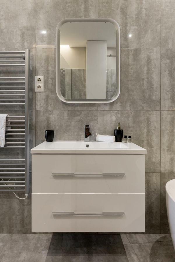 Grand Designer Dream Home In The Center W 3Br/3Bath Budapest Luaran gambar